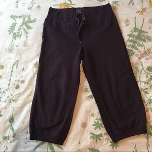 $10 for 3 items - H&M Sport Crop Pants